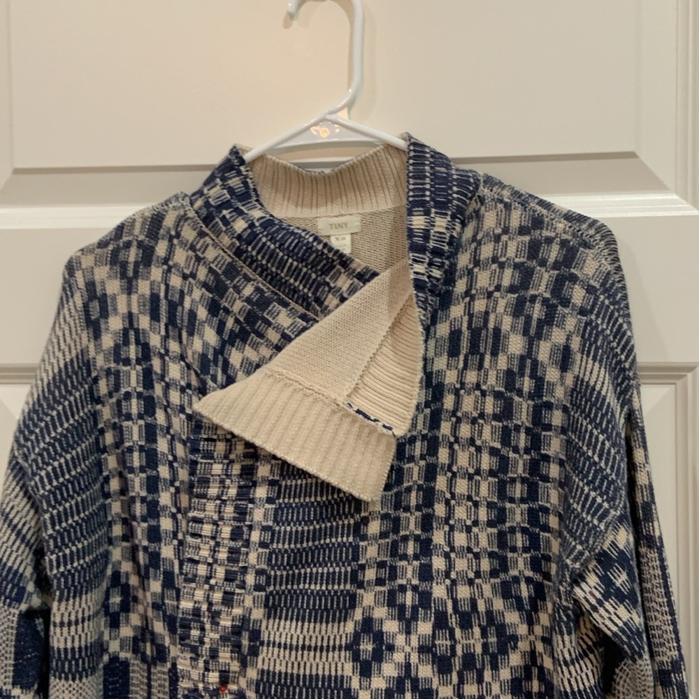 Chic Blue And White Checkered Jacket - image 6